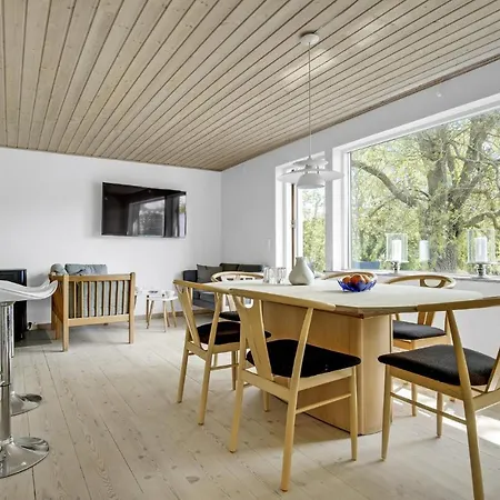 2 Bedroom Gorgeous In 度假居 *
