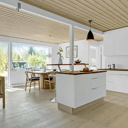 2 Bedroom Gorgeous In Græsted
